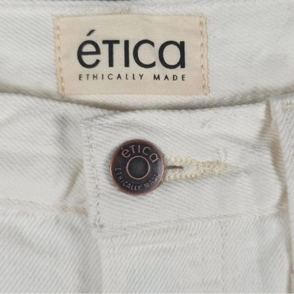NWT etica NARIN RELAXED LONG SHORTS White Denim Laser Vortex Raw Hem Size 24‎